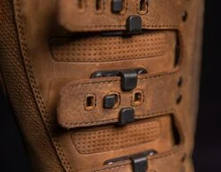 ICON 1000 Motorradstiefel Elsinore 2 - Braun -ONeal Verkaufsgeschäft icon 1000 motorcycle boots elsinore2 brown 04 1280x1280