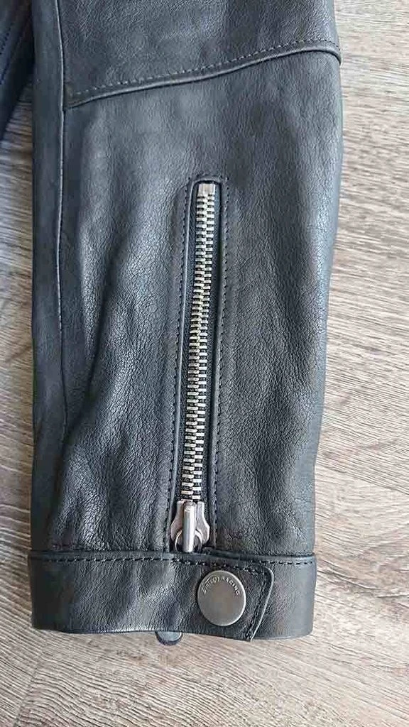 MEINDL Damenjacke Racing Jacket Känguru - Schwarz 6 MEINDL Damenjacke Racing Jacket Känguru - Schwarz – Bild 6