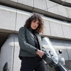 REV'IT Damenjacke Shade H2O - Wasserdicht, Leopard Dunkelgrau -ONeal Verkaufsgeschäft revit ladies jacket shade h2o leopard grey lifestyle 1 1280x1280