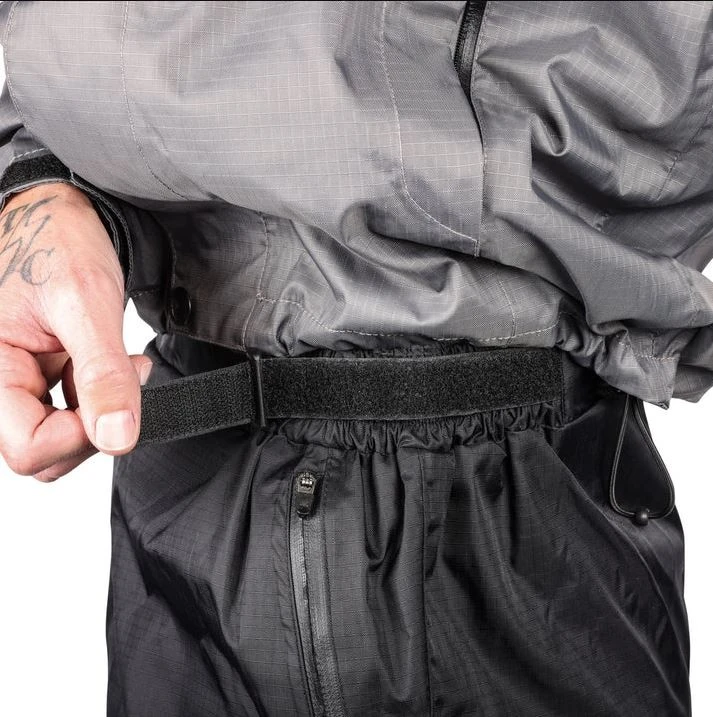 THRASHIN SUPPLY Regenhose Mission - Schwarz & Grau 2 THRASHIN SUPPLY Regenhose Mission - Schwarz & Grau – Bild 2